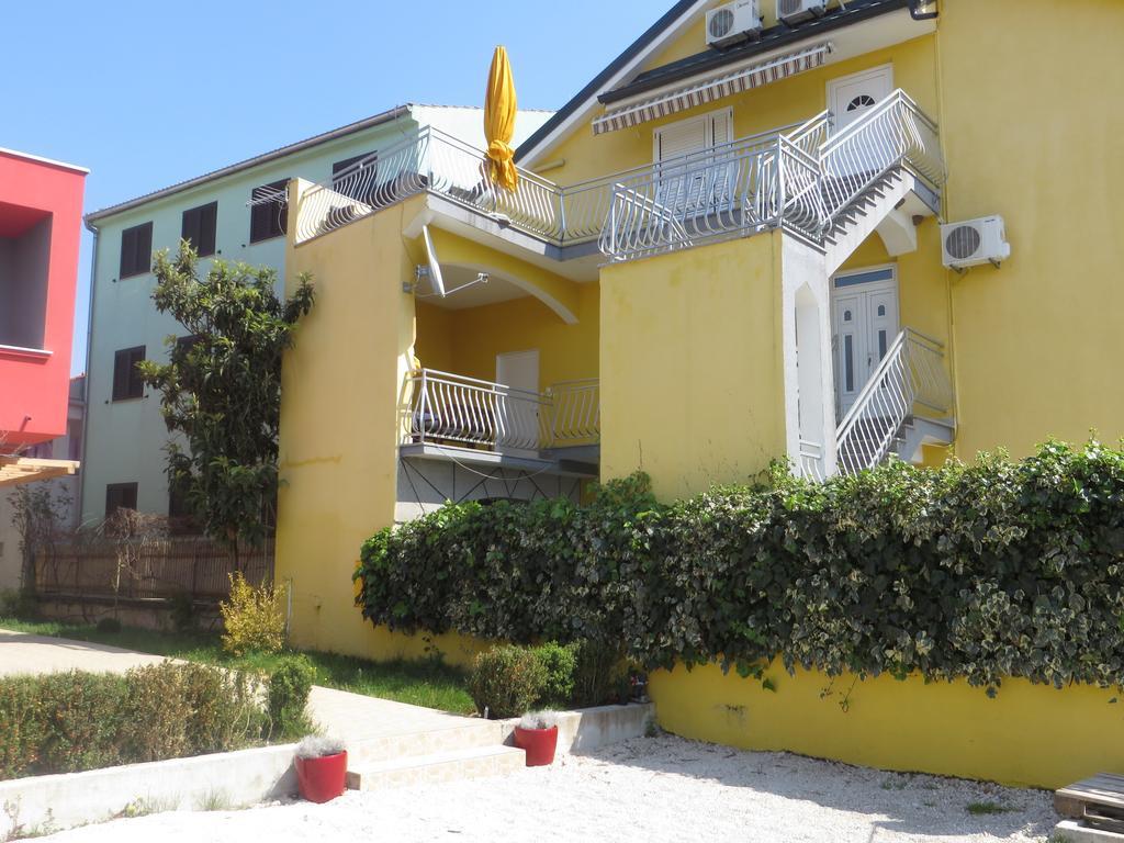 Apartments Tonka Pakostane Exterior photo